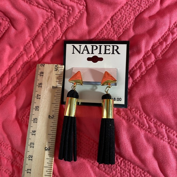 NWT NAPIER EARRINGS, gold with black fringe - Picture 4 of 4